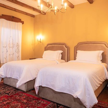 Vila Ebel Hotel Pool & Spa 코르처 외부 사진