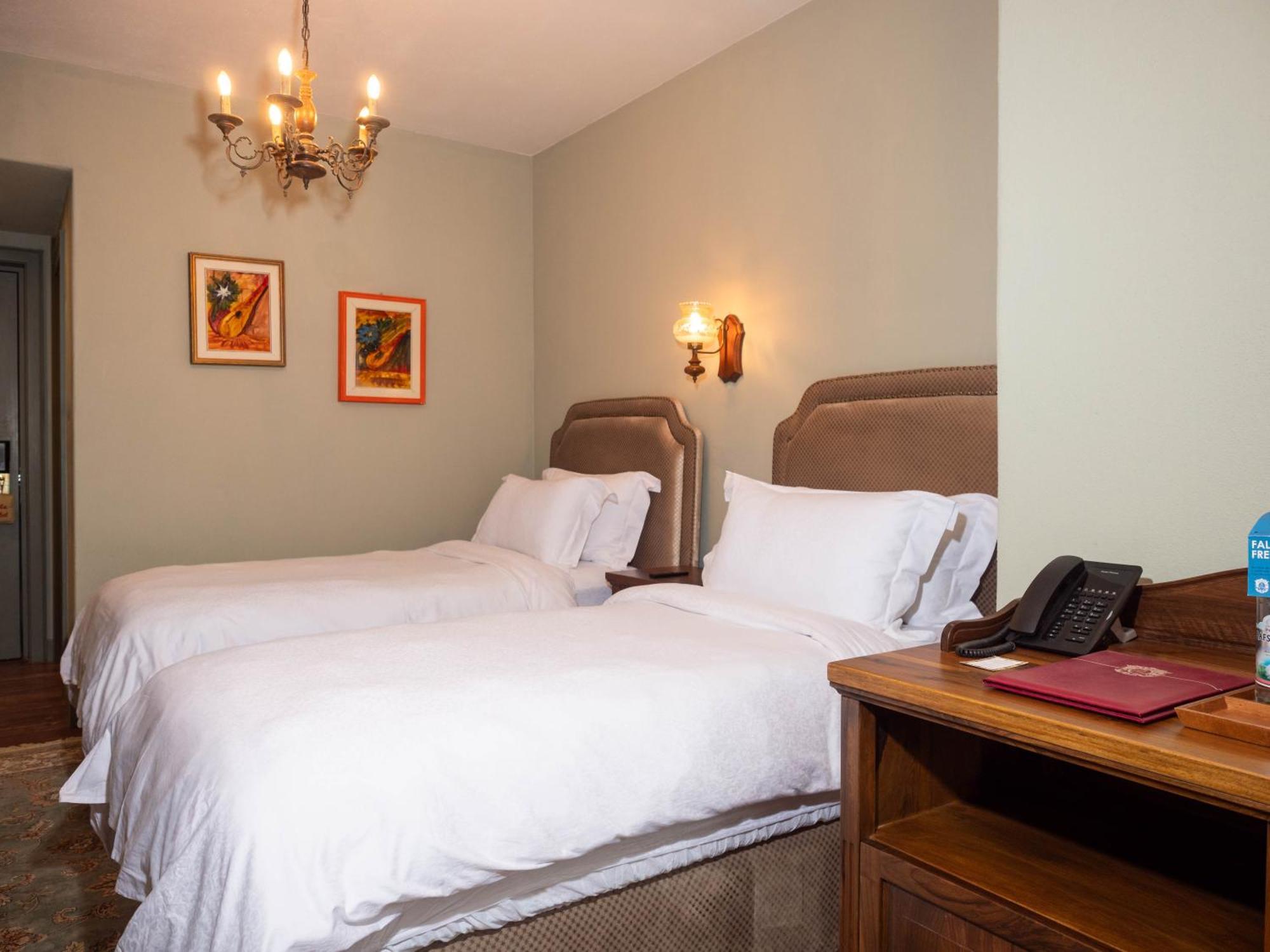 Vila Ebel Hotel Pool & Spa 코르처 외부 사진